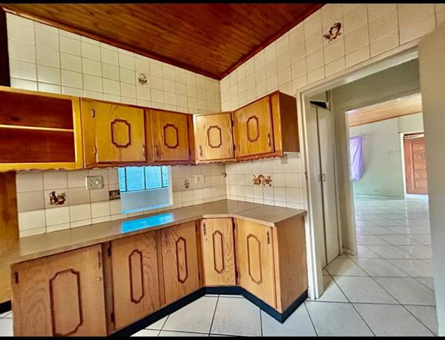 4 BEDROOM HOUSE FOR SALE IN VANDERBIJLPARK CE 1